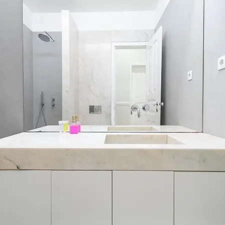 Apartament Akicity Sublime *